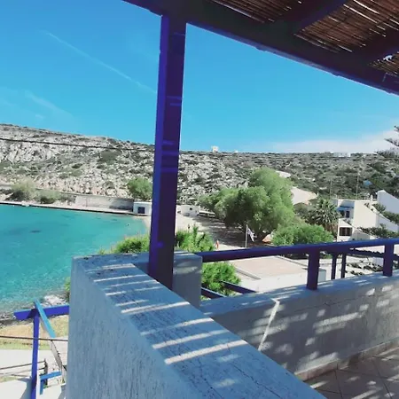 Dom wakacyjny Thalassa House By The Sea Agios Georgios (Irakleia)